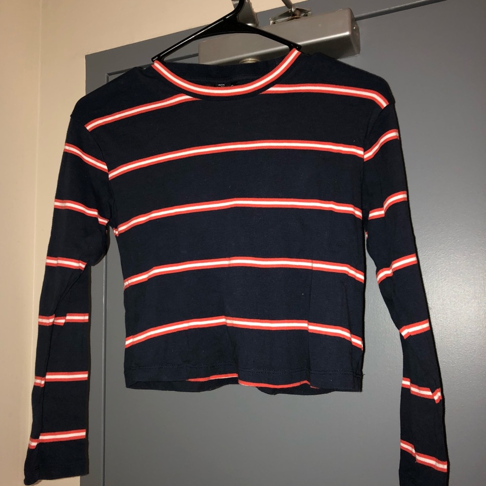 Striped and soft cropped 3/4 length sleeve